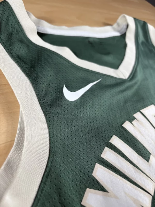 Giannis Antetokounmpo #34 - Milwaukee Bucks | 2017-2025 | Extérieur (L) – Image 8