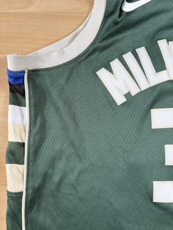 Giannis Antetokounmpo #34 - Milwaukee Bucks | 2017-2025 | Extérieur (L) – Image 6