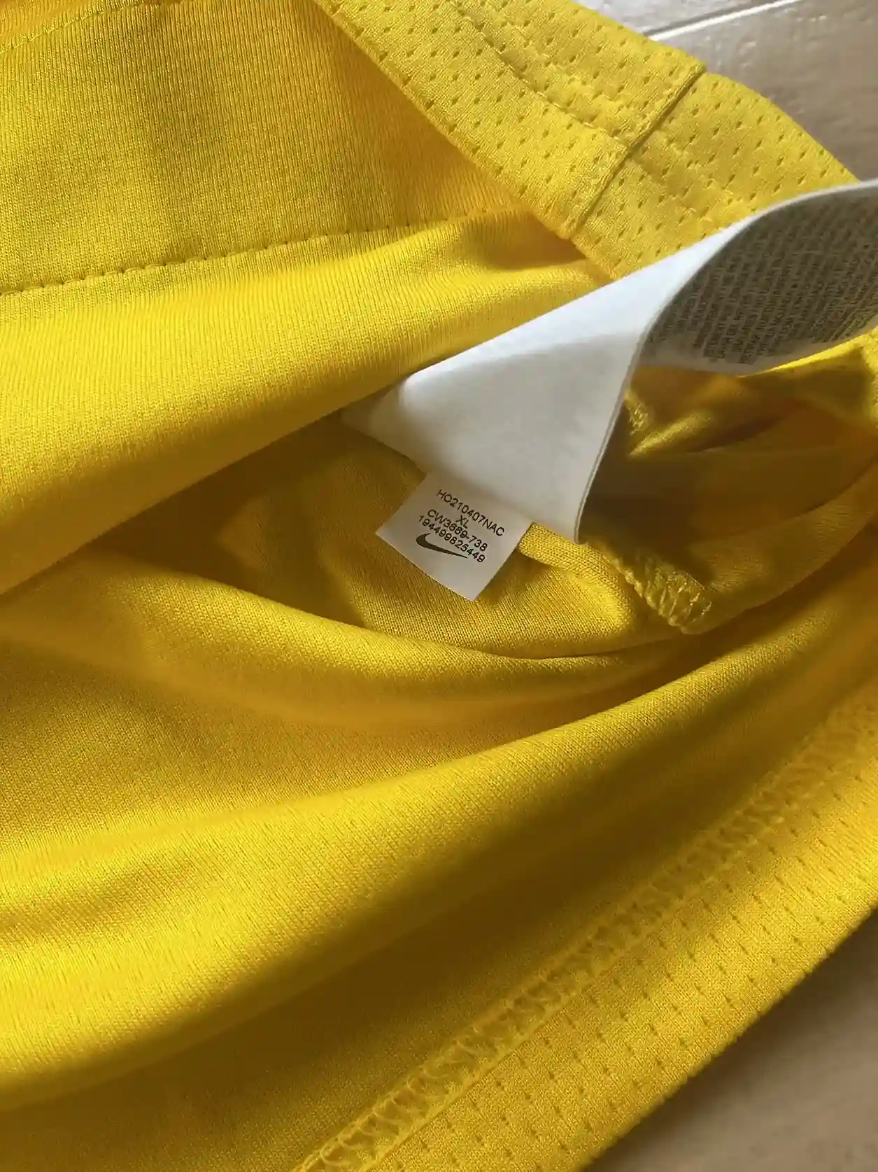 Étiquettes d'origine et instruction de lavage Maillot NBA LeBron James Los Angeles Lakers 2021-2022