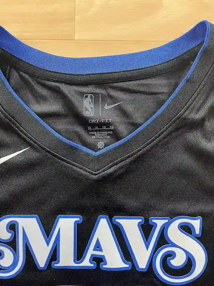 Étiquette col Maillot NBA Luka Doncic Dallas Mavericks 2023-2024