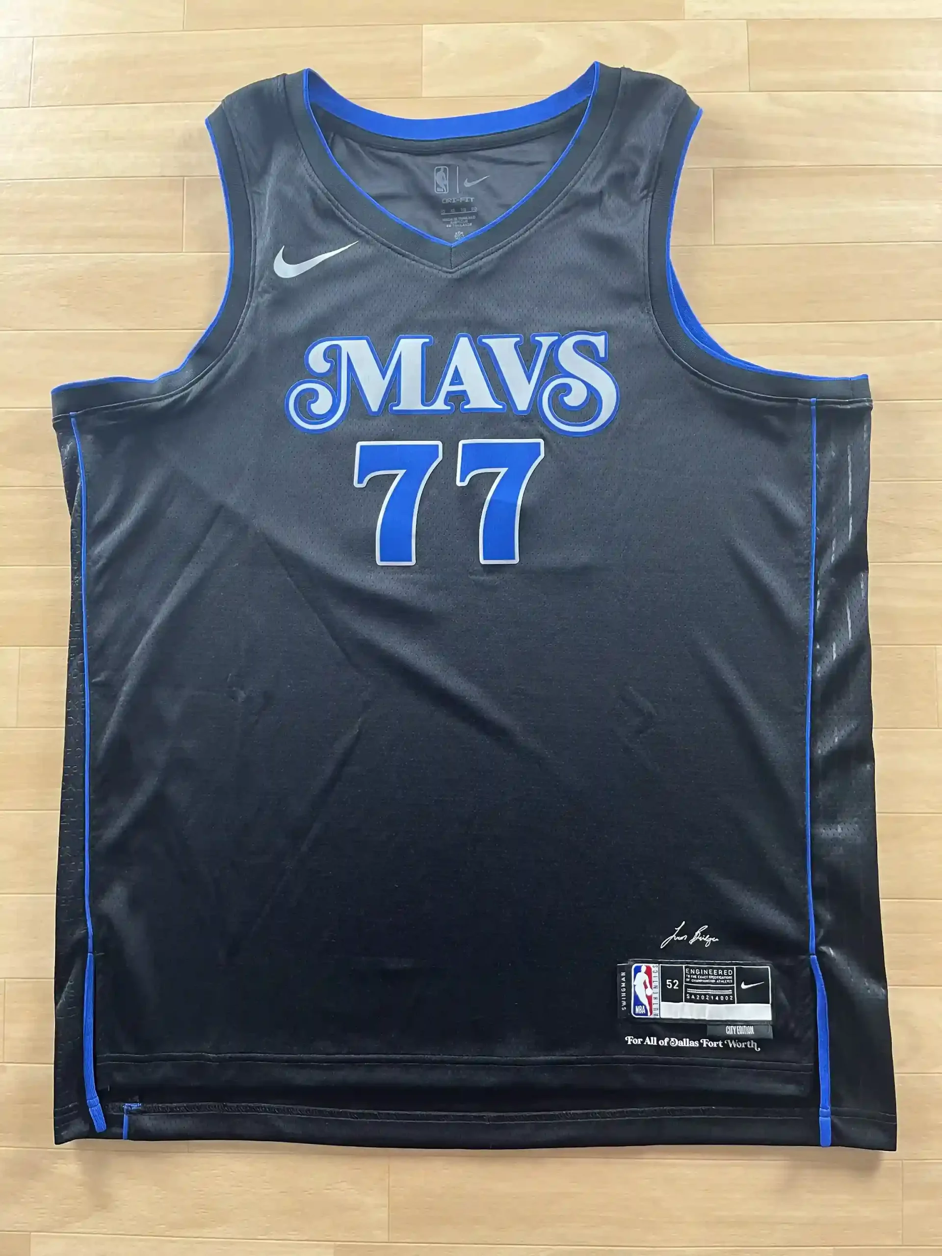 Maillot NBA Luka Doncic Dallas Mavericks 2023-2024 authentique face avant