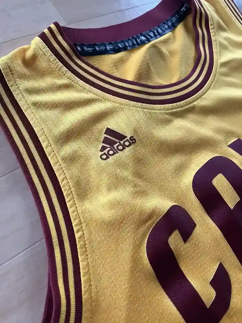 Logo Adidas Maillot NBA Kyrie Irving Cleveland Cavaliers 2012-2017