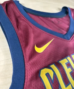 Logos brodés et détails marque Maillot NBA LeBron James Cleveland Cavaliers 2017-2018