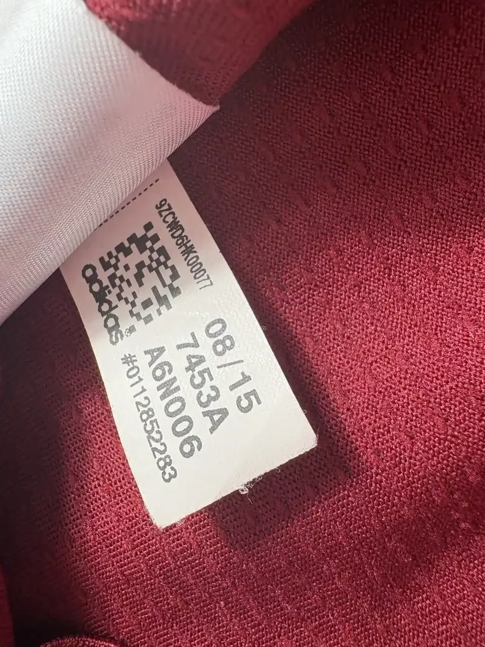 Étiquettes d'origine et instruction de lavage Maillot NBA LeBron James Cleveland Cavaliers 2014-2017
