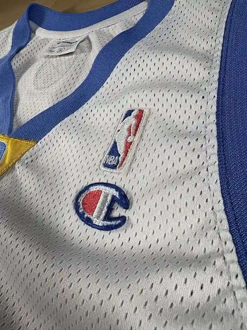 Logos brodés et détails marque Maillot NBA Allen Iverson Denver Nuggets 2007-2009