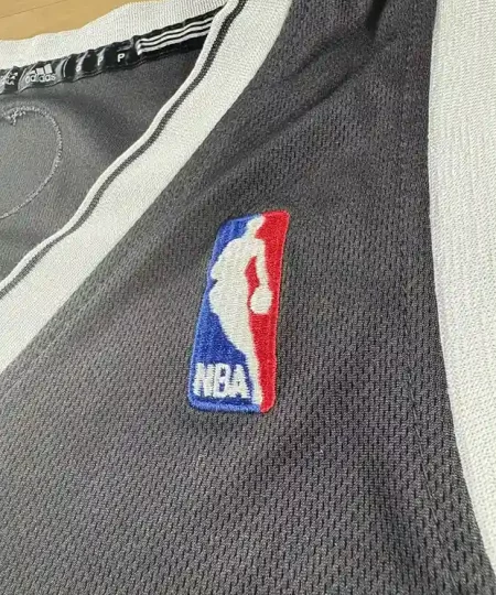 Logos brodés et détails marque Maillot NBA Deron Wiliams Brooklyn Nets 2012-2014
