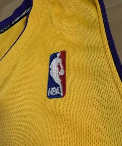 Logos brodés et détails marque Maillot NBA Dwight Howard Los Angeles Lakers 2012-2013