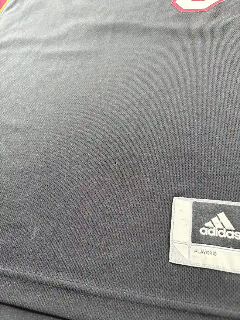 Détail état et défaut occasion Maillot NBA LeBron James Miami Heat 2010-2014