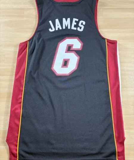 Maillot NBA LeBron James Miami Heat 2010-2014 dos nom et numéro