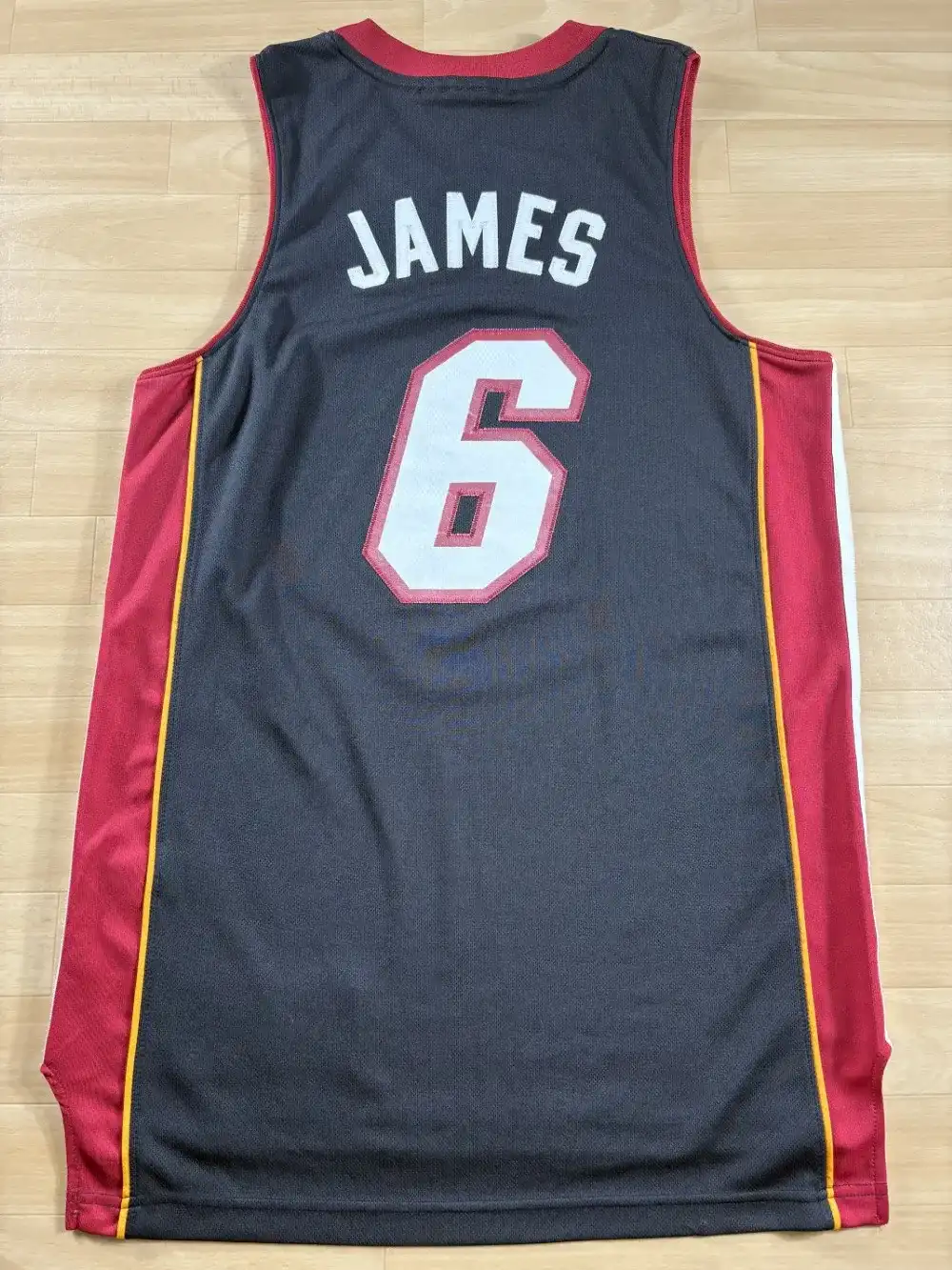 Maillot NBA LeBron James Miami Heat 2010-2014 dos nom et numéro