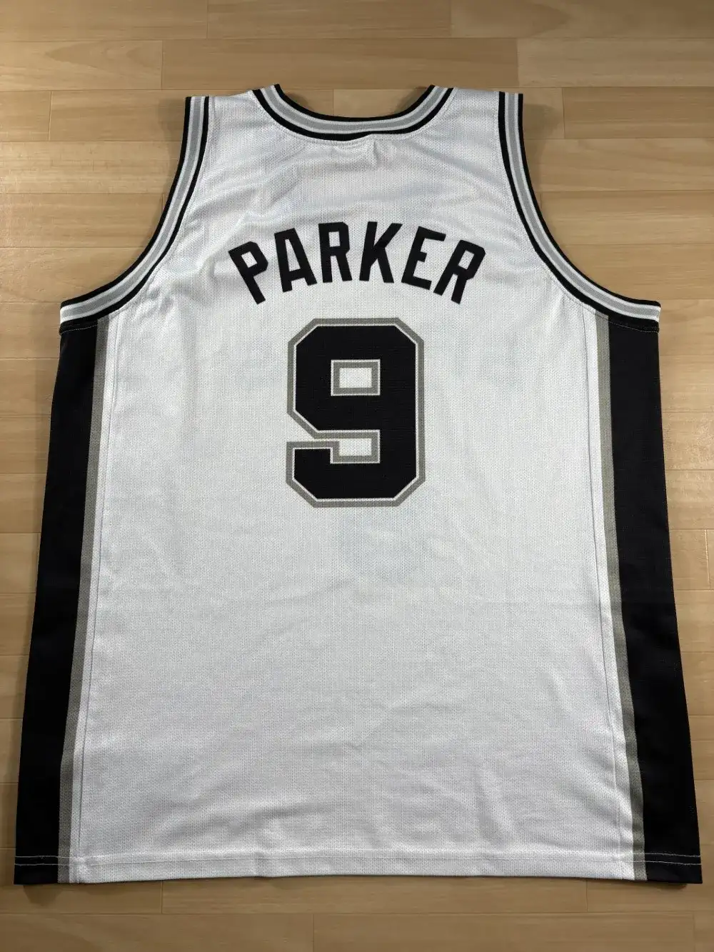 Maillot NBA Tony Parker San Antonio Spurs 2003-2007 dos nom et numéro