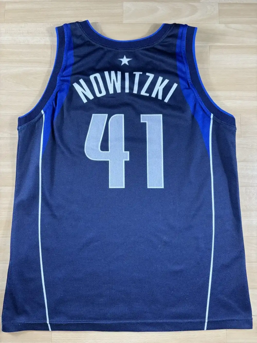 Maillot NBA Dirk Nowitzki Dallas Mavericks 2007-2010 dos nom et numéro