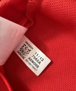 Étiquettes d'origine et instruction de lavage Maillot NBA Derrick Rose Chicago Bulls 2010-2014