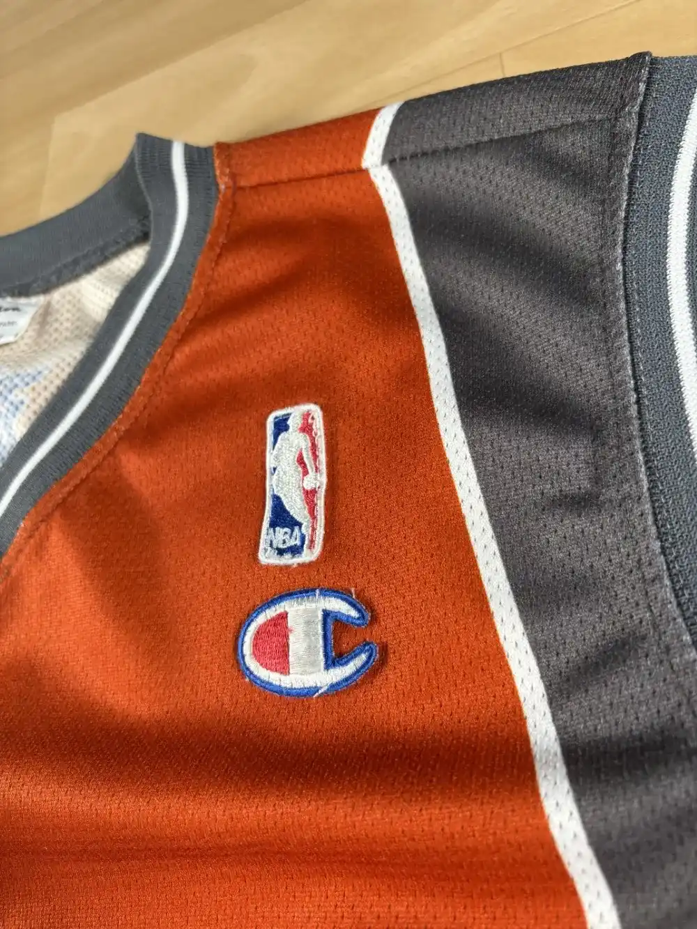 Logos brodés et détails marque Maillot NBA Boris Diaw Phœnix Suns 2007-2009