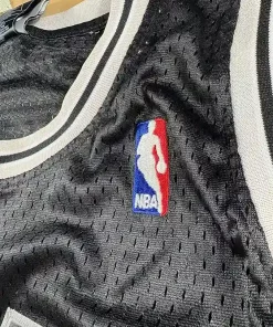 Logos brodés et détails marque Maillot NBA Manu Ginobili San Antonio Spurs 2006-2010