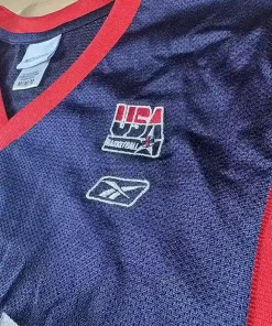 Logos brodés et détails marque Maillot NBA Tim Duncan Team USA 2002