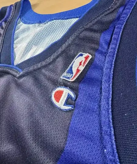 Logos brodés et détails marque Maillot NBA Dirk Nowitzki Dallas Mavericks 2001-2010