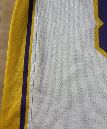Détail état et défaut occasion Maillot NBA Kobe Bryant Los Angeles Lakers 2003-2006
