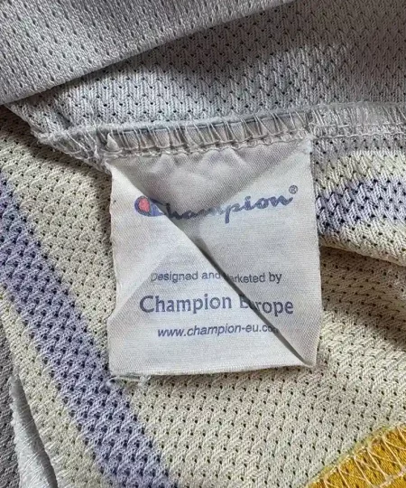 Étiquettes d'origine et instruction de lavage Maillot NBA Kobe Bryant Los Angeles Lakers 2003-2006