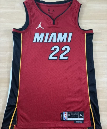 Maillot NBA Jimmy Butler Miami Heat 2020-2024 authentique face avant