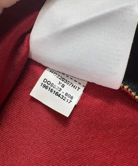 Étiquettes d'origine et instruction de lavage Maillot NBA Jimmy Butler Miami Heat 2020-2024