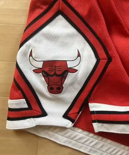 Logo Bulls avant Short NBA Chicago Bulls 2017-2025