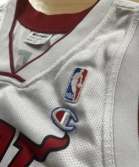 Logos brodés et détails marque Maillot NBA Shaquille O'Neale Miami Heat 2004-2008