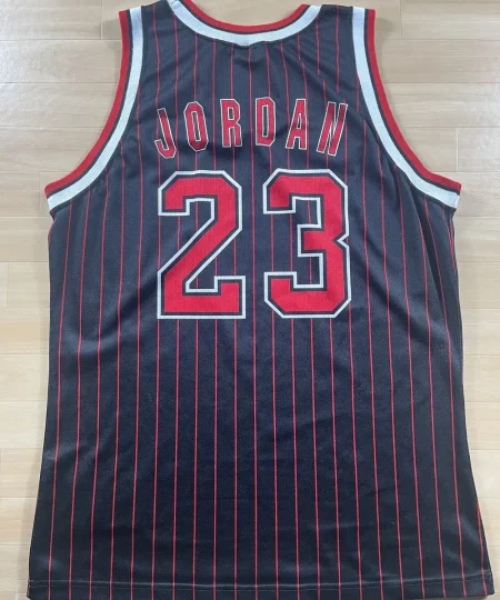 Maillot NBA Michael Jordan Chicago Bulls 1996-1998 dos nom et numéro