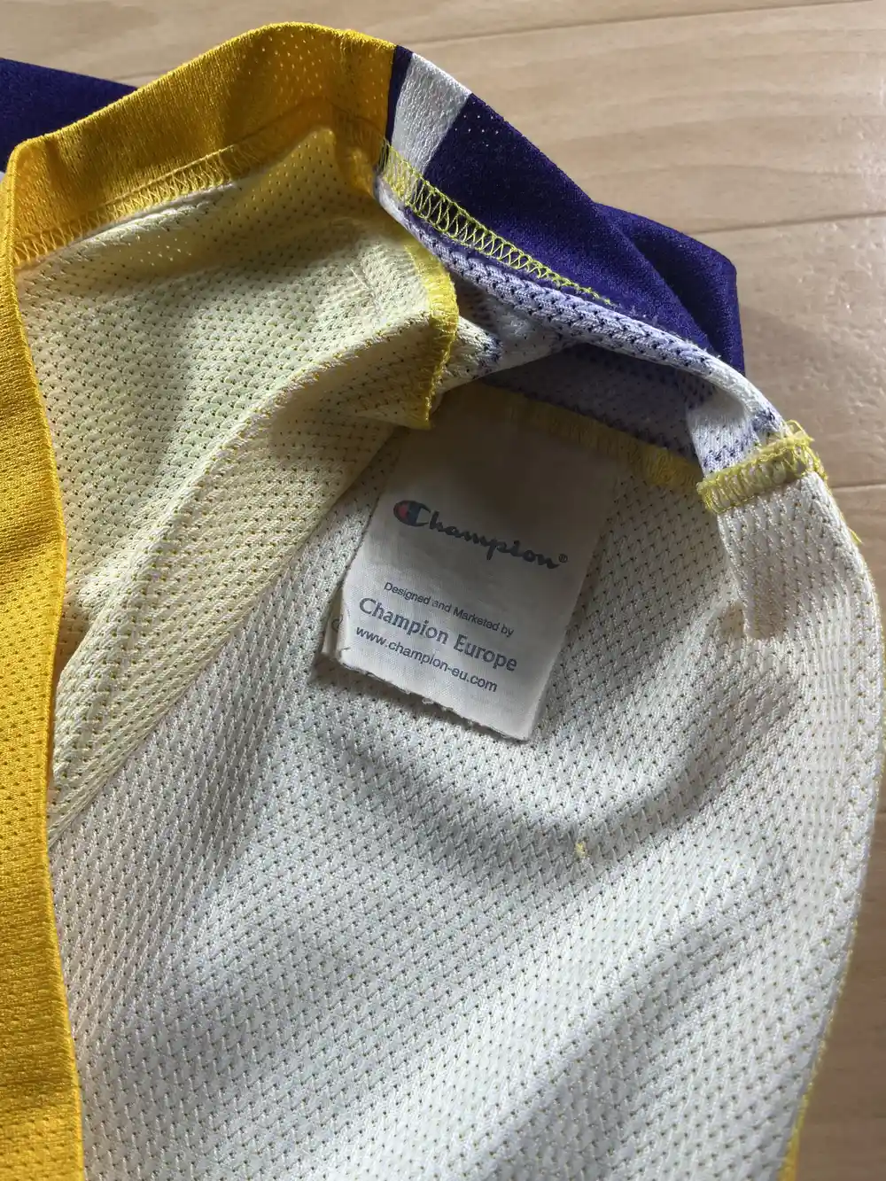 Étiquettes d'origine et instruction de lavage Maillot NBA Kobe Bryant Los Angeles Lakers 2006-2010