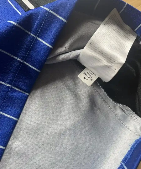 Étiquettes d'origine et instruction de lavage Maillot NBA Nikola Vucevic Orlando Magic 2017-2019
